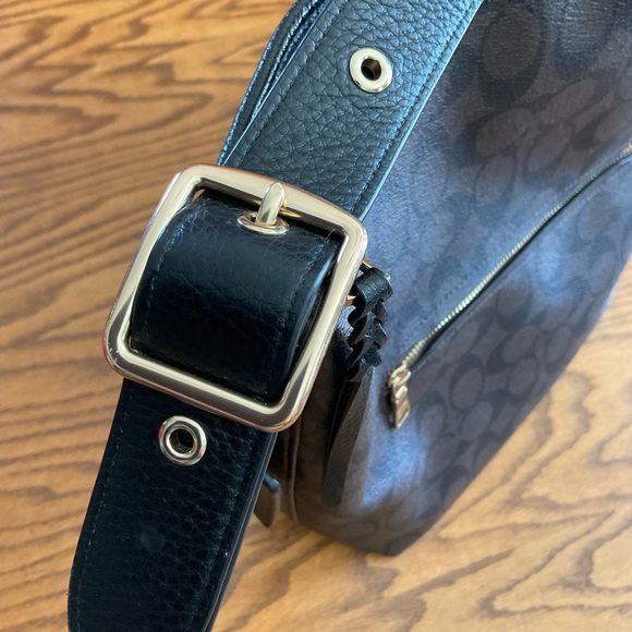 Authentic Coach Val Signature Nah Duffle Handbag - Picture 9 of 13